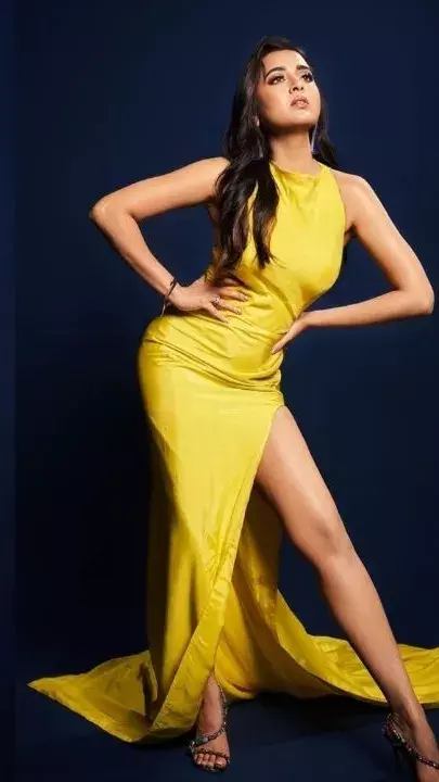 तेजस्वी प्रकाश ने मुंबई के लग्जरी अपार्टमेंट में खरीदा नया आशियाना! टीवी के बाद अब ओटीटी पर भी छाने को तैयार अभिनेत्री