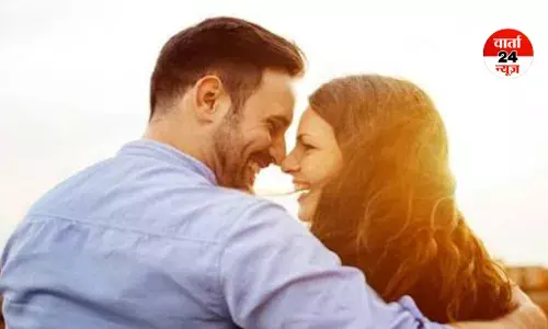 नए रिश्तों में पार्टनर से क्यों करते हैं ज्यादा बात! इन बातों का रखें ध्यान, इसके पीछे मनोवैज्ञानिक कारण नए रिश्तों में पार्टनर से क्यों करते हैं ज्यादा बात! इन बातों का रखें ध्यान, इसके पीछे मनोवैज्ञानिक कारण