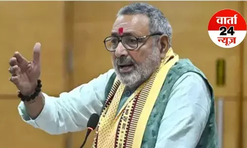 जेएनयू में एबीवीपी और लेफ्ट समर्थित छात्र संगठनों के बीच झड़प में कूदे गिरिराज सिंह, यह कहकर घसीट दिया राहुल को...