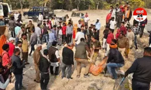 सोनभद्र में मिट्टी का टीला ढहने से हुआ बड़ा हादसा, तीन महिलाओं की मौत, कई के दबे होने की आशंका