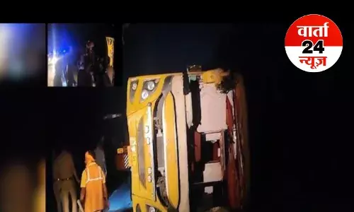 पूर्वांचल एक्सप्रेसवे पर भीषण सड़क हादसा, डबल डेकर बस पलटी, 7 लोगों की मौत, 16 घायल