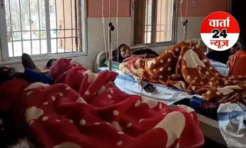 शादी का दावत बना काल: छत्तीसगढ़ के गरियाबंद में 2 गांव के 44 लोग बीमार, फूड पॉयजनिंग की आशंका...