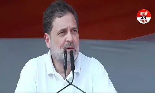 भोपाल में पीएम मोदी पर जमकर बरसे राहुल गांधी, कहा-पीएम ने हिंदुस्तान का डेटा अमेरिका को बेच दिया है... भोपाल में पीएम मोदी पर जमकर बरसे राहुल गांधी, कहा-पीएम ने हिंदुस्तान का डेटा अमेरिका को बेच दिया है...