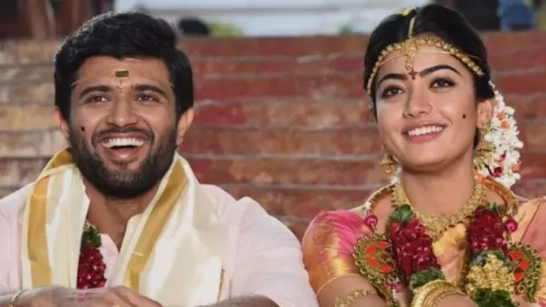 एक-दूजे के हो गए विजय-रश्मिका! पहली शादी से बने पति-पत्नी, दूसरी शादी थोड़ी में... एक-दूजे के हो गए विजय-रश्मिका! पहली शादी से बने पति-पत्नी, दूसरी शादी थोड़ी में...