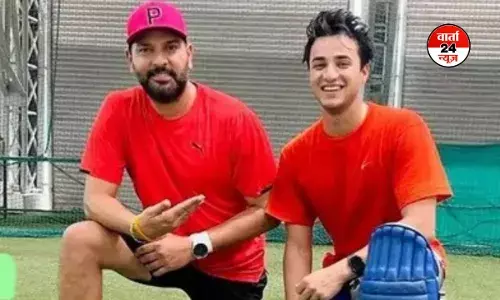 बल्ले को बोलने दे... अभिषेक शर्मा के कमबैक से खुश हुए गुरु युवराज!  इंस्टा पोस्ट कर जताई खुशी