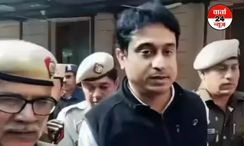 शर्टलेस विरोध प्रदर्शन मामले में यूथ कांग्रेस अध्यक्ष उदय भानु चिब को कोर्ट से मिली राहत, कोर्ट बोला- कोई ठोस सबूत नहीं...