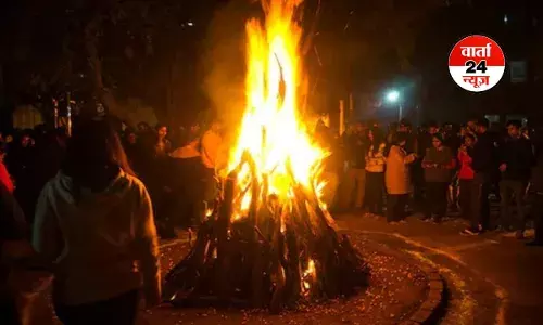 उलझन हुई दूर! 2 या  3 मार्च कब होगा होलिका दहन? जानें सबसे शुभ मुहूर्त