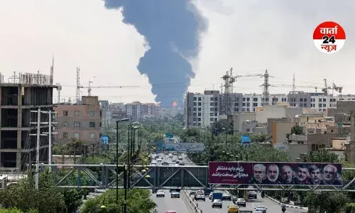 Iran-Israel War: इजराइल ने कहा-हमारे निशाने पर सिर्फ सैन्य ठिकाने हैं, शासन बदलना मंशा नहीं Iran-Israel War: इजराइल ने कहा-हमारे निशाने पर सिर्फ सैन्य ठिकाने हैं, शासन बदलना मंशा नहीं