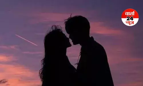 प्यार की शुरुआत में कपल क्यों होते हैं अधिक रोमांटिक! जानें क्या शारीरिक आकर्षण की वजह से होते हैं ज्यादा पास