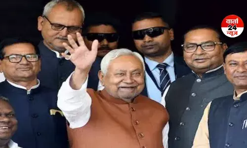 नीतीश कुमार के राज्यसभा जाने की चर्चाओं के बीच JDU के सोशल मीडिया पोस्ट ने बीजेपी की बढ़ाई टेंशन! राजद ने कसा तंज नीतीश कुमार के राज्यसभा जाने की चर्चाओं के बीच JDU के सोशल मीडिया पोस्ट ने बीजेपी की बढ़ाई टेंशन! राजद ने कसा तंज