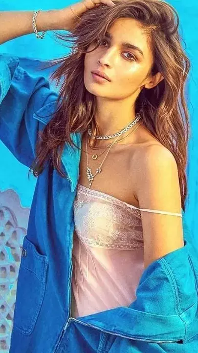 बॉलीवुड पर चढ़ा ‘धुरंधर 2’ का फीवर! आलिया भट्ट से लेकर करण जौहर तक बताया बाप ट्रेलर