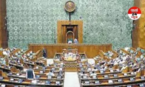 विपक्ष के जोरदार हंगामों के बीच लोकसभा की कार्यवाही 12 बजे तक स्थगित