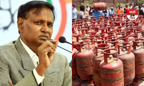 यह क्या बोल गए उदित राज...कहा-नेहरू जी की गलती से एलपीजी सिलेंडर की आई कमी