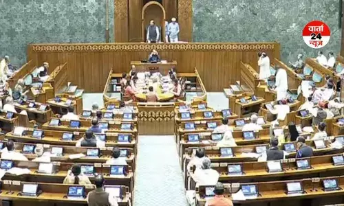 LPG संकट पर लोकसभा में विपक्ष का जोरदार हंगामों के बीच सदन की कार्यवाही 12 बजे तक स्थगित LPG संकट पर लोकसभा में विपक्ष का जोरदार हंगामों के बीच सदन की कार्यवाही 12 बजे तक स्थगित