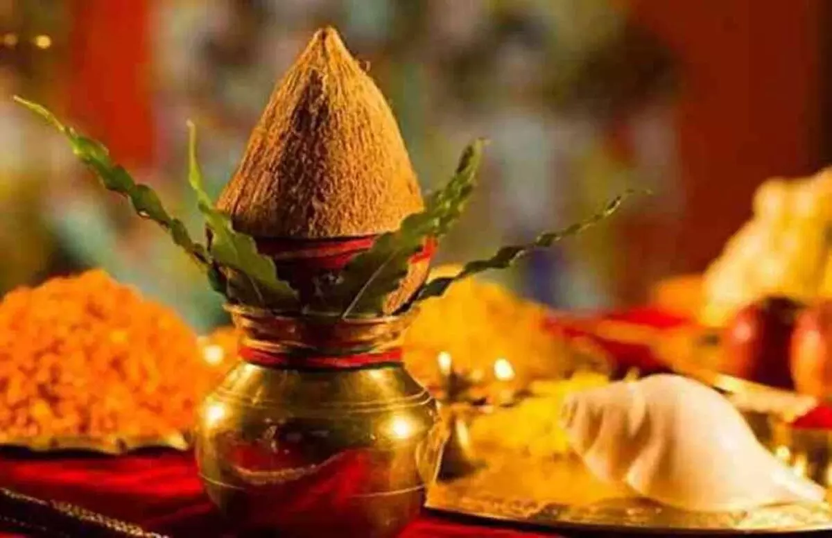 नवरात्रि में ऐसे करें कलश की स्थापना, जानें पूजा के लिए सभी आवश्यक चीजें नवरात्रि में ऐसे करें कलश की स्थापना, जानें पूजा के लिए सभी आवश्यक चीजें