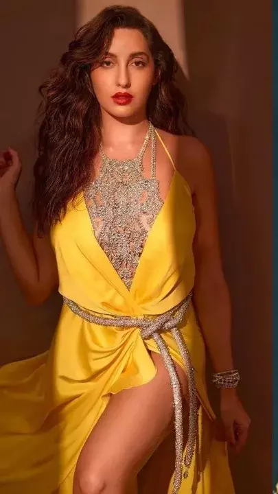 जिंदगी के बुरे दौर से गुजर रही है नोरा फतेही! जानें एक्ट्रेस ने क्यों बंद कर दिया हंसना जिंदगी के बुरे दौर से गुजर रही है नोरा फतेही! जानें एक्ट्रेस ने क्यों बंद कर दिया हंसना