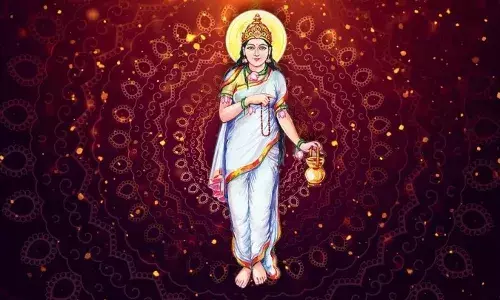 नवरात्रि के दूसरे दिन मां ब्रह्मचारिणी को नमन! जानें कैसे करें माता की पूजा और कथा