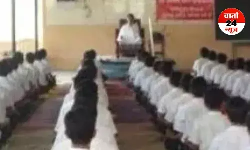 3 लाख के नकली पर 1 लाख असली... गुजरात के योग आश्रम में चलता था नकली नोट छापने का काला बाजार...