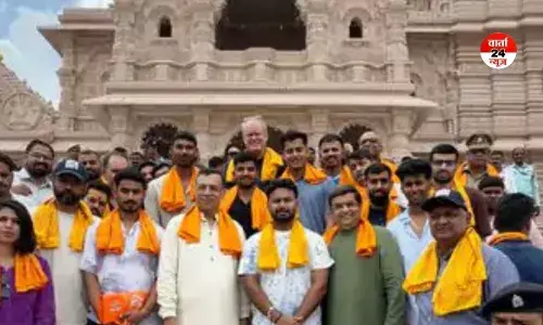 IPL के आगाज से पहले लखनऊ सुपर जायंट्स की टीम पहुंची अयोध्या! ऋषभ पंत समेत इन खिलाड़ियों ने रामलला के दर्शन कर लिया आशीर्वाद