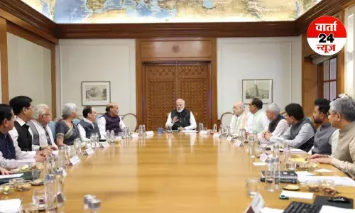 पश्चिम एशिया संकट के बीच पीएम मोदी की उच्चस्तरीय बैठक शुरू, अमित शाह समेत कई मंत्री शामिल...