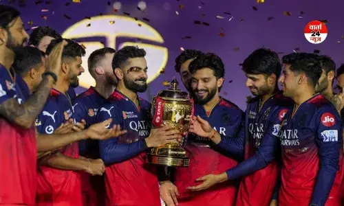 IPL 2026: भगदड़ में जान गंवाने वालों को श्रद्धांजलि देने के लिए आरसीबी ने उठाया बड़ा कदम! फैंस कर रहे हैं तारीफ, भावनाओं से जुड़ा मामला