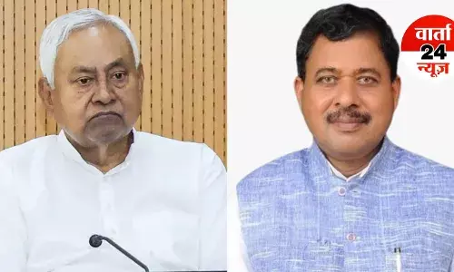 अपने ही सांसद गिरधारी यादव की सदस्यता समाप्त करने के लिए नीतीश की कार्रवाई, जानें पूरा मामला