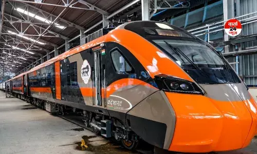 रेलवे ने IRCTC पर ठोका 60 लाख का जुर्माना! वंदे भारत में खराब खाना परोसना पड़ा महंगा, जानें क्या है पूरा मामला रेलवे ने IRCTC पर ठोका 60 लाख का जुर्माना! वंदे भारत में खराब खाना परोसना पड़ा महंगा, जानें क्या है पूरा मामला