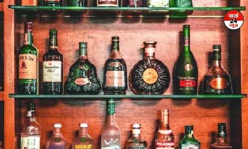 शराब पीने वालों की बल्ले-बल्ले! सरकार लाई नया नियम, इस शहर में अब पेट्रोल पंपों, शॉपिंग मॉल्स में भी मिलेगी शराब...