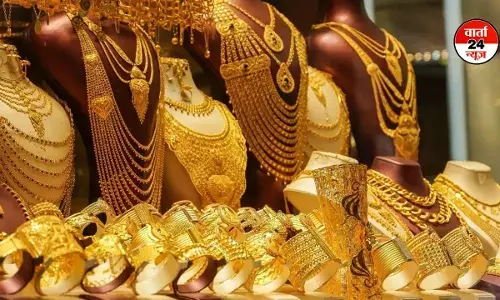 सोने की कीमतों में उछाल! चांदी का हुआ ये हाल, जानें आपके शहर में क्या है ताजा भाव सोने की कीमतों में उछाल! चांदी का हुआ ये हाल, जानें आपके शहर में क्या है ताजा भाव