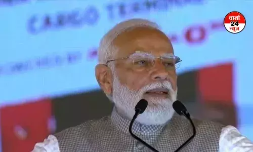 जंग से उपजे संकट के बीच भारत तेजी से कर रहा है विकास... पीएम मोदी ने आम जनता से इस तरह से कराया नोएडा एयरपोर्ट का उद्घाटन