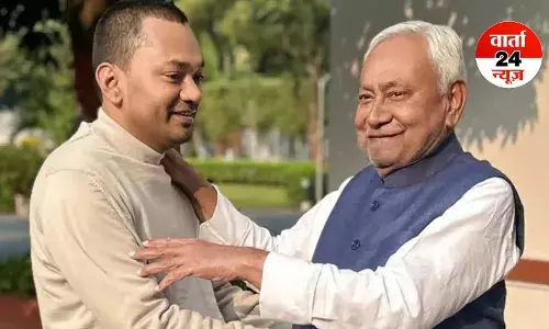 दो दशकों की सतत सेवा का प्रतिफल... नीतीश कुमार के MLC पद से इस्तीफा देने के बाद बेटे निशांत ने दी पहली प्रतिक्रिया!