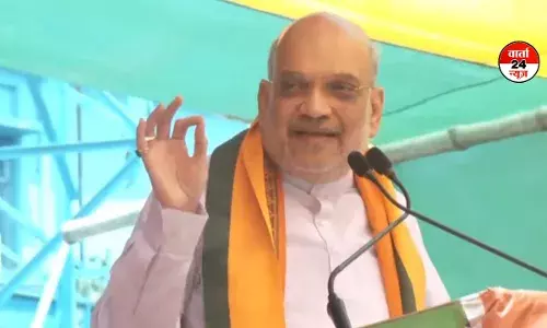 बंगाल में अमित शाह ने तरेरी आंखें! हंगामों के बीच रोड शो को दौरान कहा- पखवाड़े भर डालूंगा डेरे, नहीं चलने दूंगा TMC की गुंडागर्दी