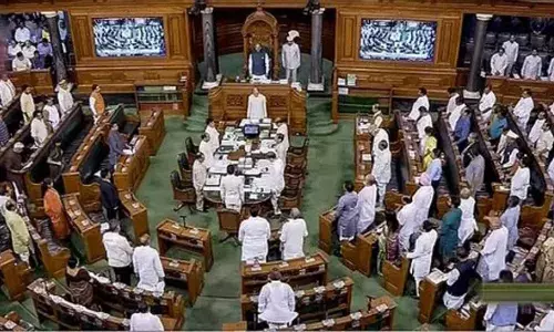 सरकार बुलाएगी तीन दिवसीय विशेष सत्र, महिला आरक्षण को लागू कराने के लिए बिल कराया जाएगा पारित