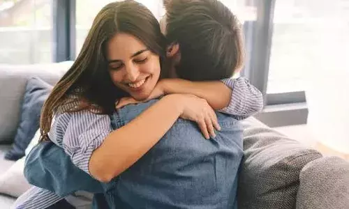 मेरी जान कहने पर स्त्री मानसिक रूप से अधिक खूबसूरत और जवान करती है महसूस, जानें कैसे