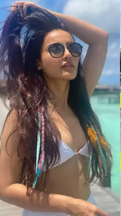 जुड़वा बच्चों की मां बनने वाली हैं नागिन की अभिनेत्री, पोस्ट कर दी जानकारी