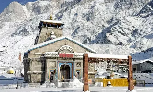केदारनाथ में भारी बर्फबारी! 7 जिलों के लिए अलर्ट जारी, 22 अप्रैल से खुलेंगे कपाट