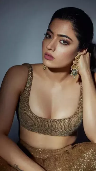 अब हम 3 हो गए... शादी के एक महीने बाद ही मां बनने वाली है रश्मिका मंदाना? जानें सच