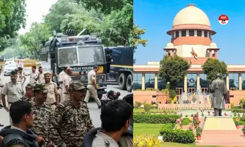 दिल्ली में पाबंदियों और हिरासत पर 11 अक्टूबर को सुप्रीम कोर्ट में सुनवाई, मेट्रो बंद करने से लेकर विपक्षी नेताओं की हिरासत तक पर उठे सवाल दिल्ली में पाबंदियों और हिरासत पर 11 अक्टूबर को सुप्रीम कोर्ट में सुनवाई, मेट्रो बंद करने से लेकर विपक्षी नेताओं की हिरासत तक पर उठे सवाल